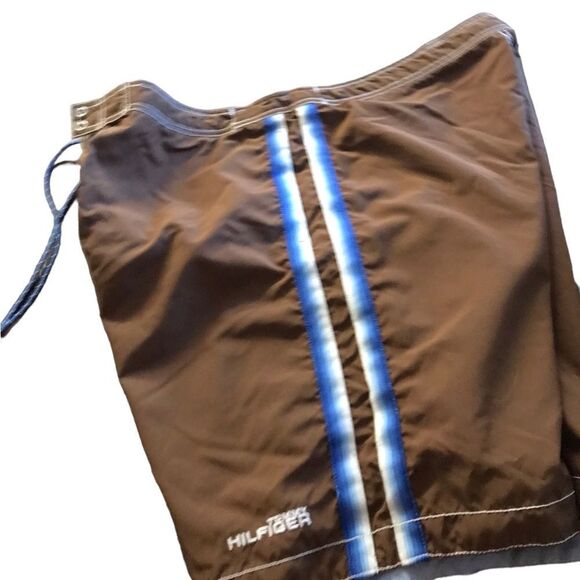 Tommy Hilfiger size XL lined swimming trunks excellent condition - Picture 2 of 2